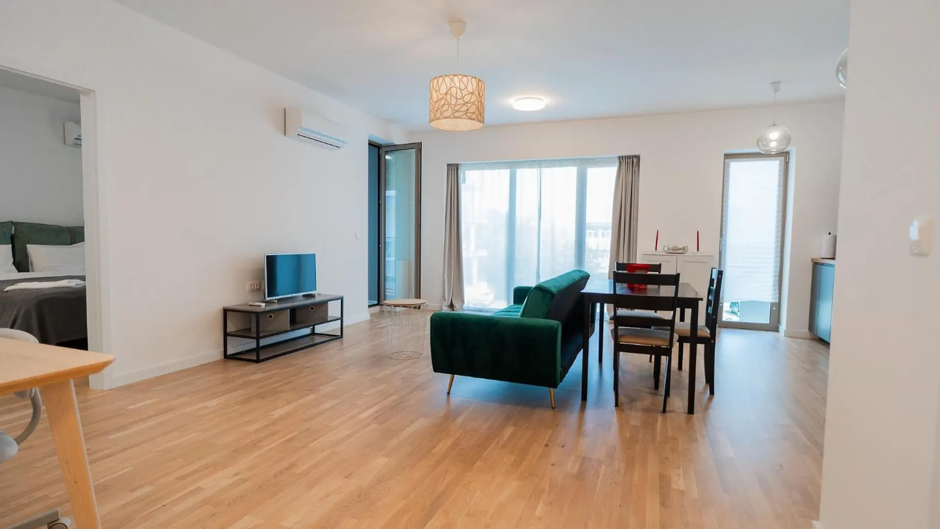 Lagoon Park Apartments With Beach View Bucharest Romania
