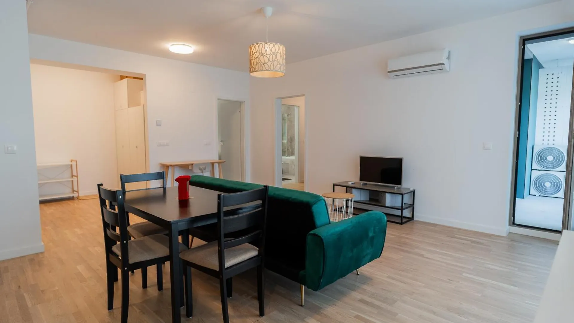 Lagoon Park Apartments With Beach View Bucharest