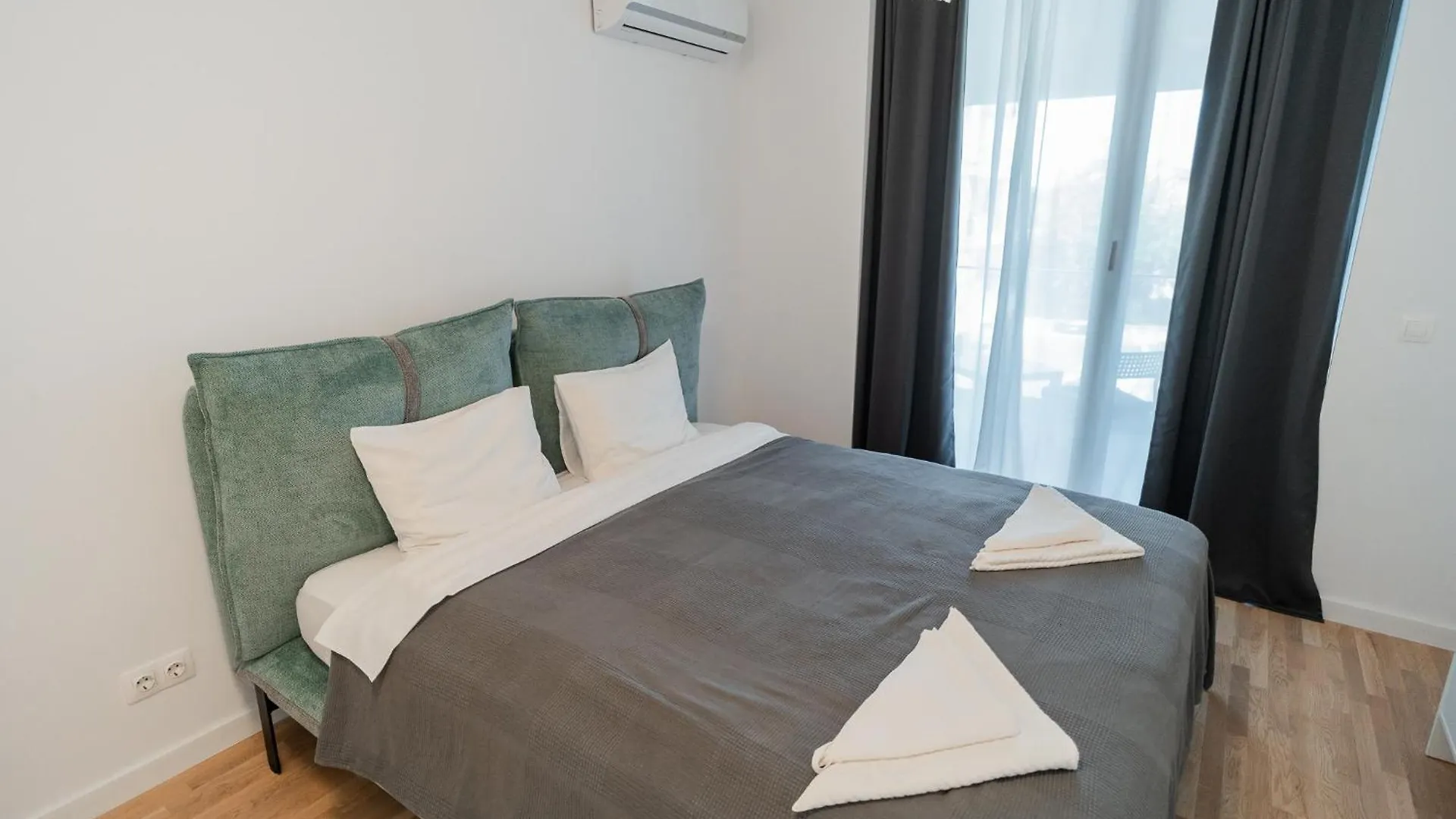 Lagoon Park Apartments With Beach View Bucharest