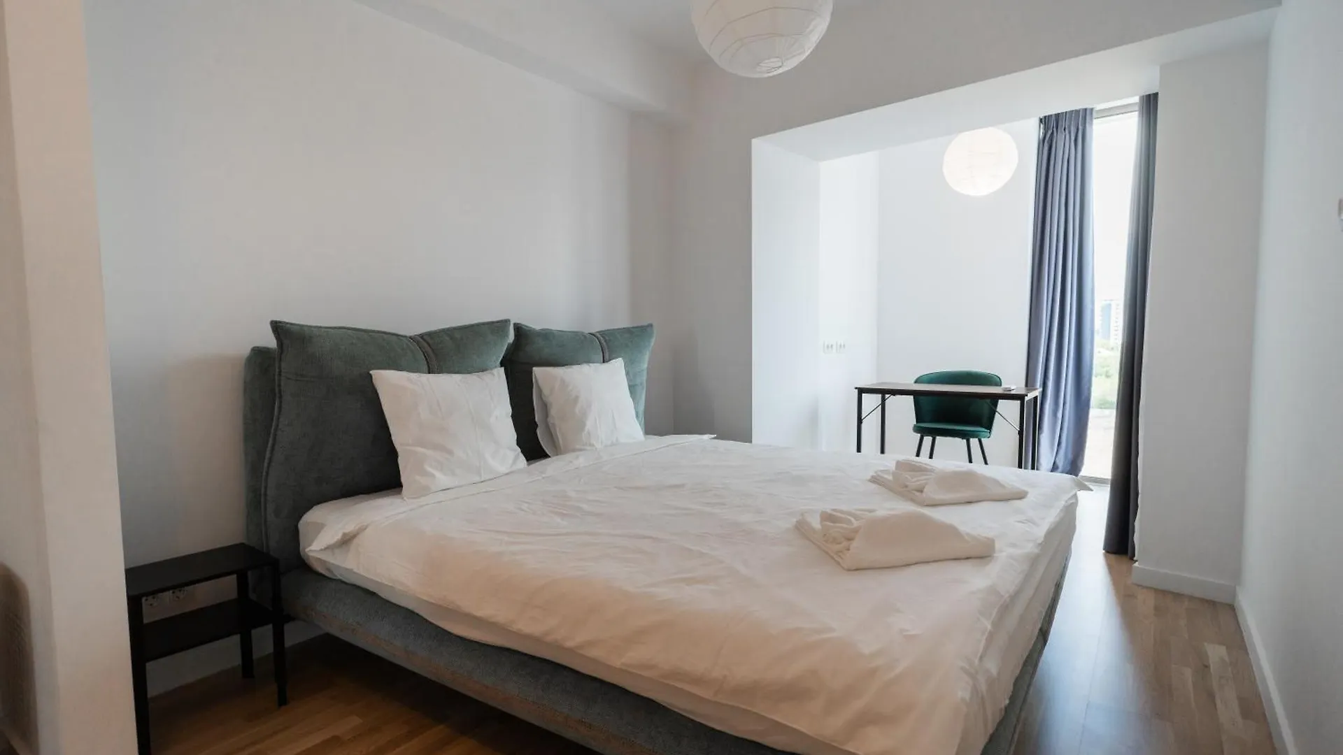 Lagoon Park Apartments With Beach View Bucharest